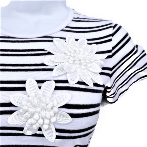 Zara Tops - Zara Tee T Shirt White Double Black Stripe Flower Appliques 3D Crew S